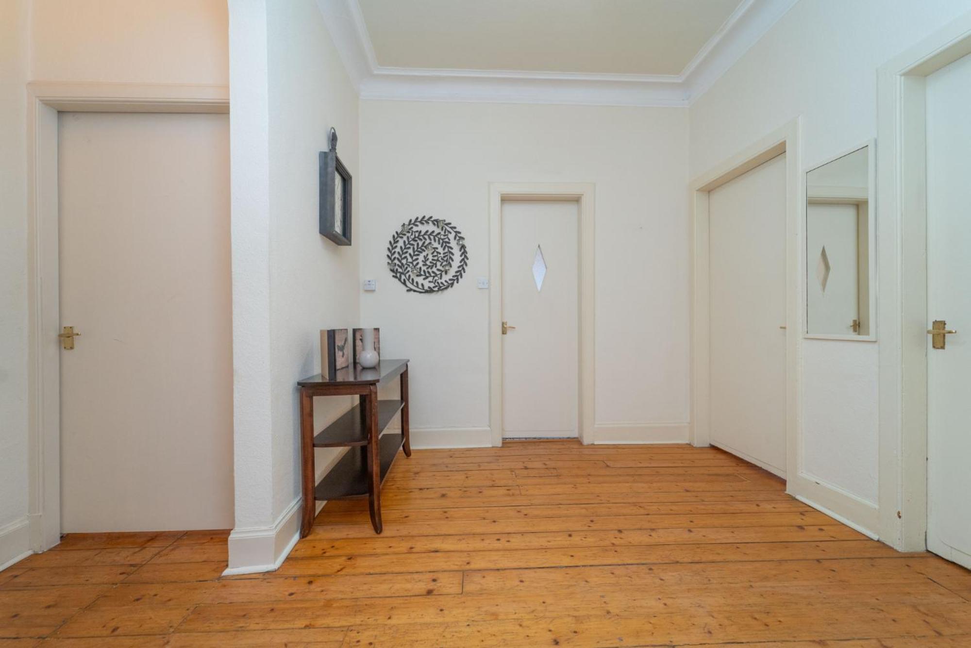 Large City Corner Apartment إدنبرة المظهر الخارجي الصورة