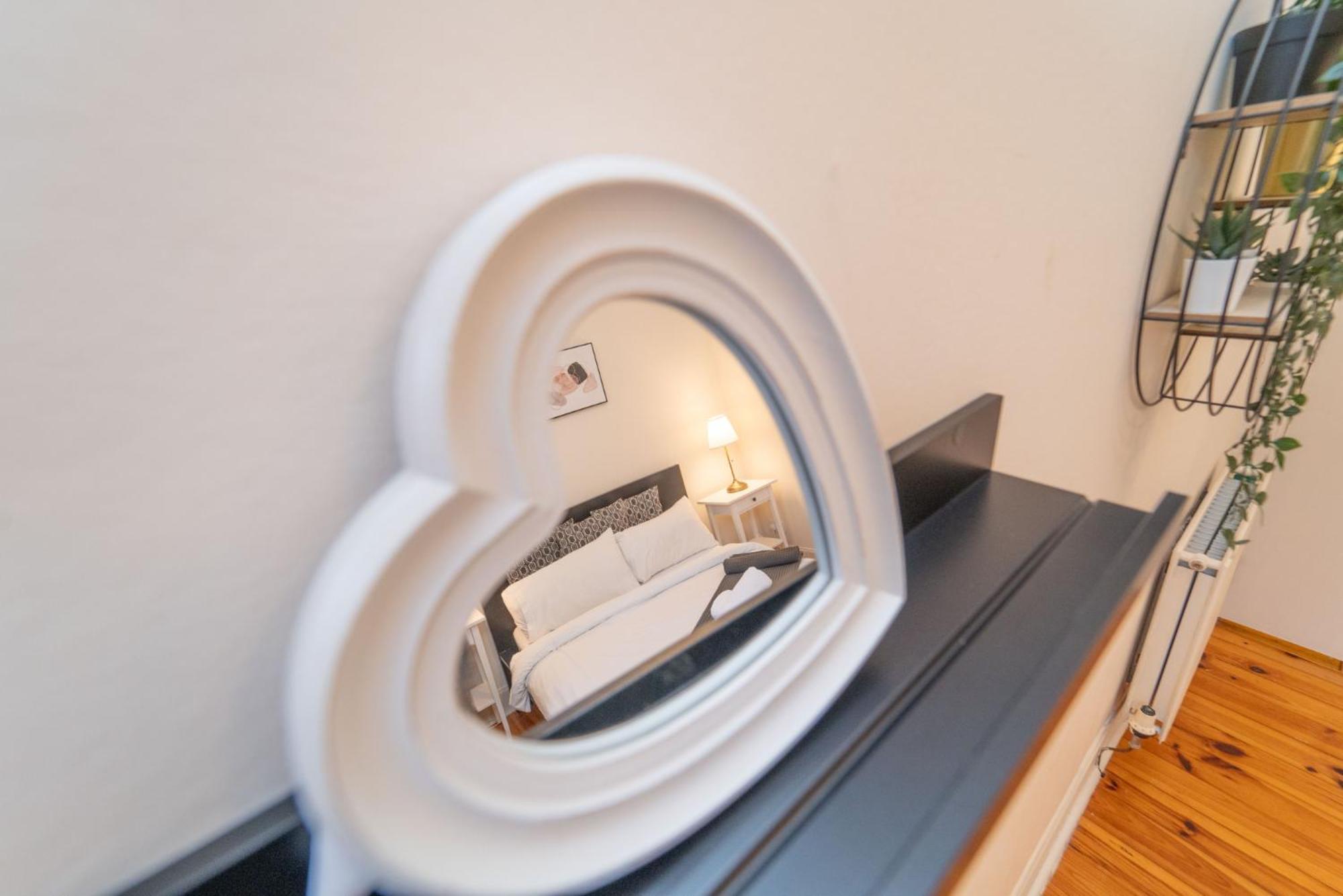 Large City Corner Apartment إدنبرة المظهر الخارجي الصورة