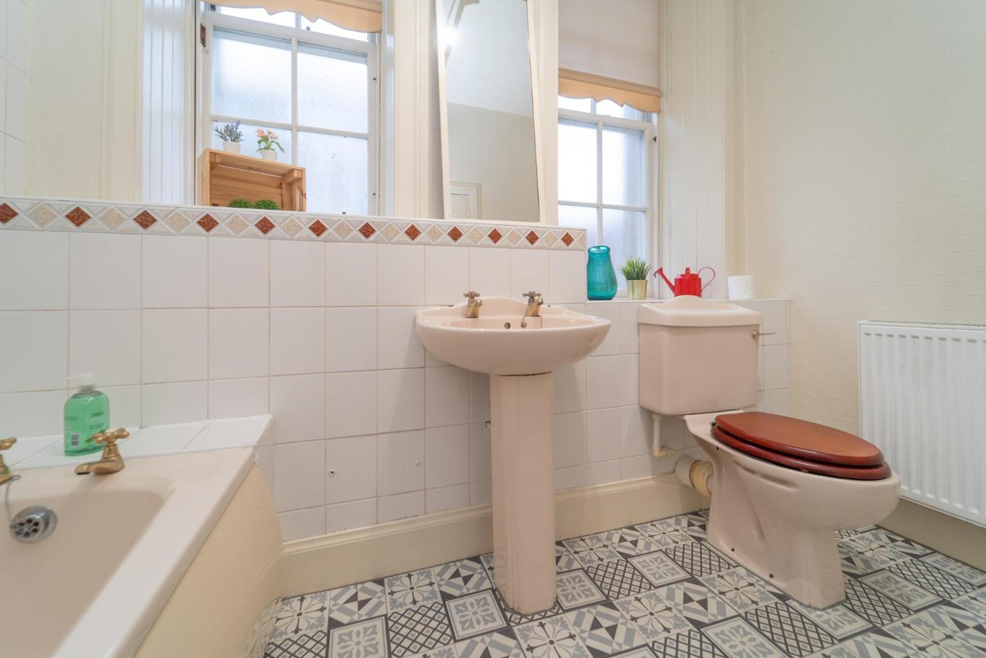 Large City Corner Apartment إدنبرة المظهر الخارجي الصورة